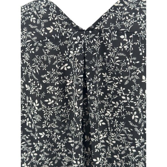 Pleione for Anthropologie Black and White Floral Blouse Top Sz M EUC Flattering - Picture 5 of 11